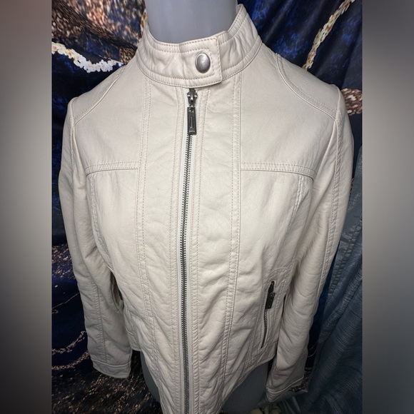 J2 By Jou Jou. Full Zip Distressed Faux Leather Moto Jacket. Size - X-Small - Picture 2 of 12